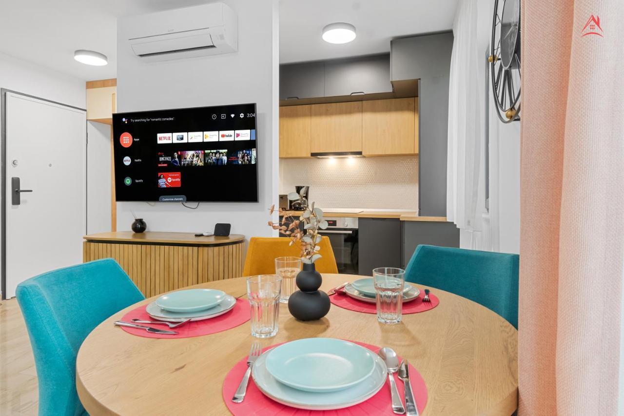 Apartament Opera Residence - Cismigiu, Eroilor, Free Private Parking Boekarest Buitenkant foto